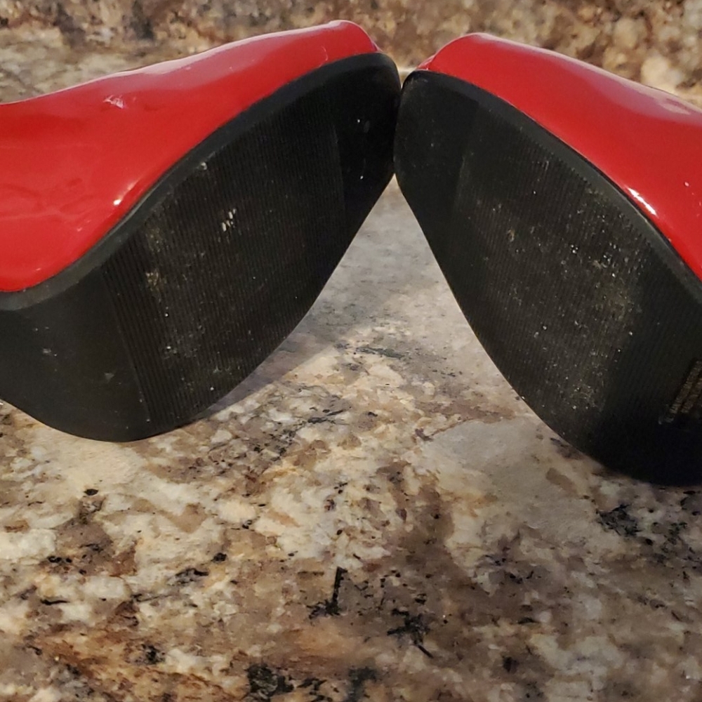 Heels Red - Picture 3 of 4